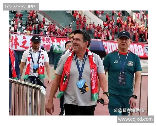 足球比赛冷门频现强队失利引发球迷热议与反思